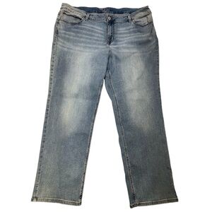 Maurices MidRise Jeans Straight Leg Light Wash 5 Pocket Blue Denim Plus Size 22W